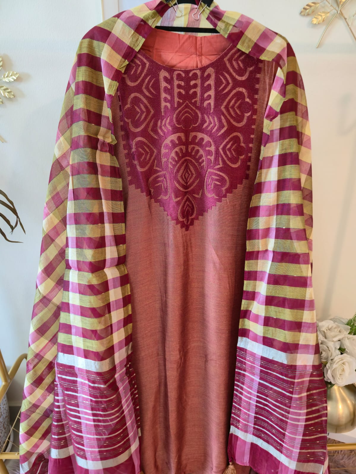 Title: Rust Brown Embroidered Kurta Set with Checked Dupatta - Image 2