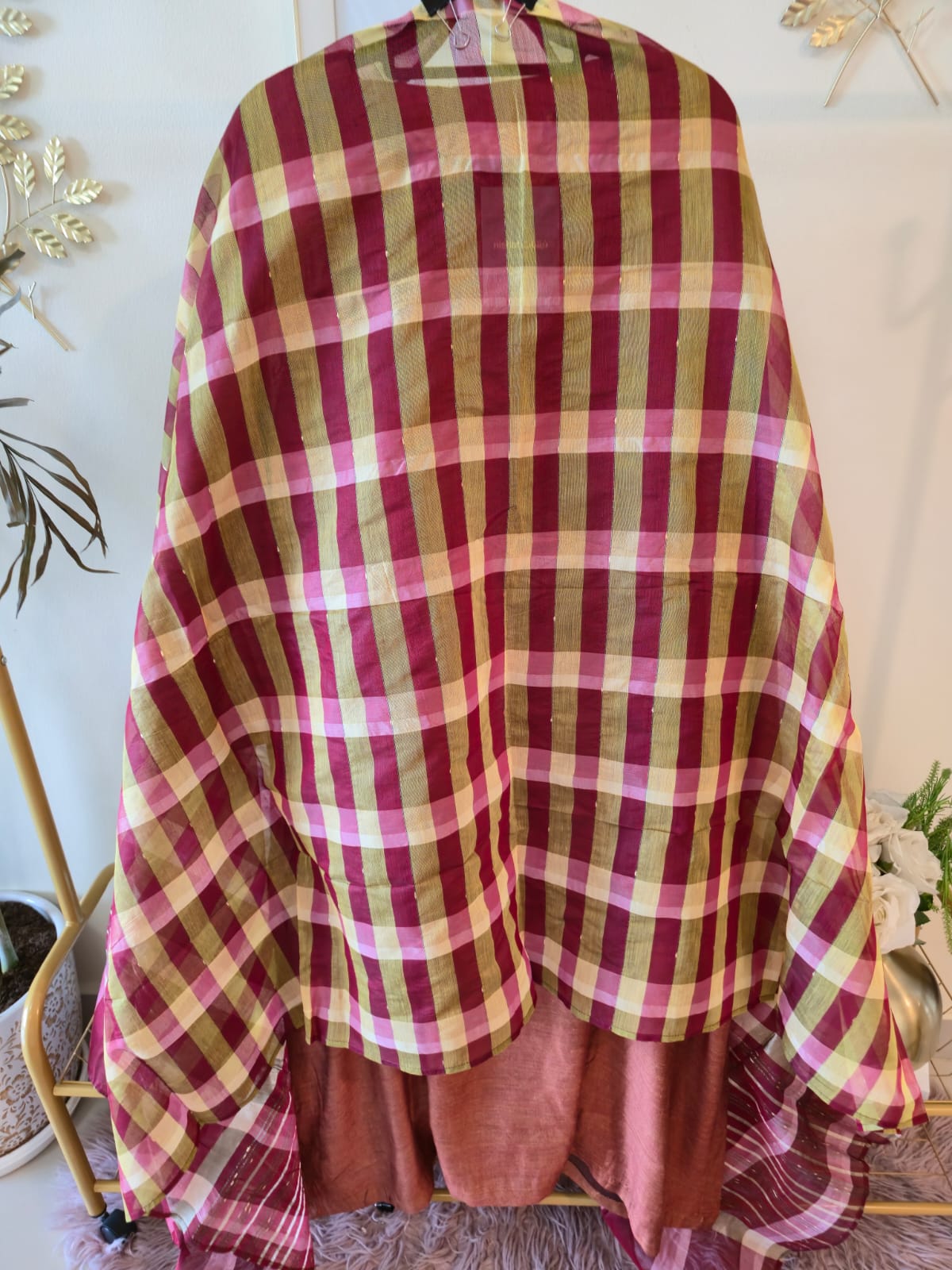 Title: Rust Brown Embroidered Kurta Set with Checked Dupatta - Image 3