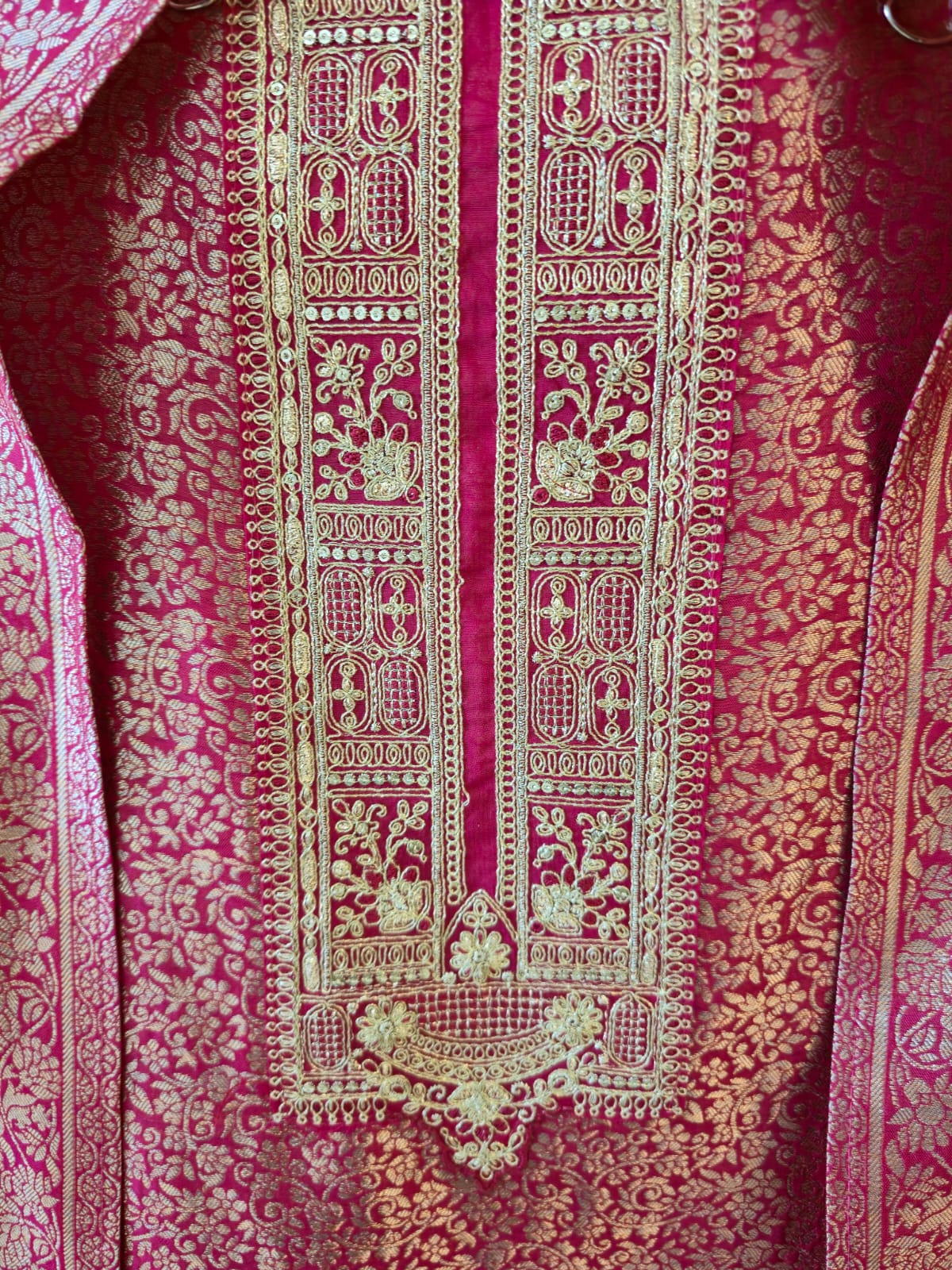 Mettalic pink pure bhagalpuri banglori Silk Suit with Silver Floral Weave unstich three peice suit - Image 3