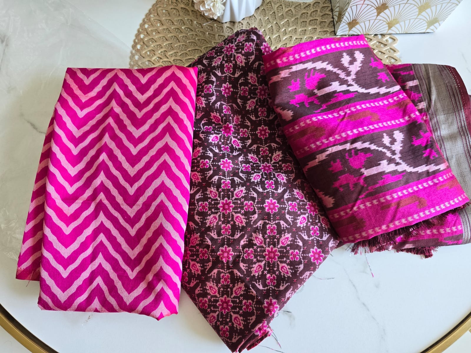 Patola print luxurious Maheshwari Silk unstich three peice suit. - Image 2