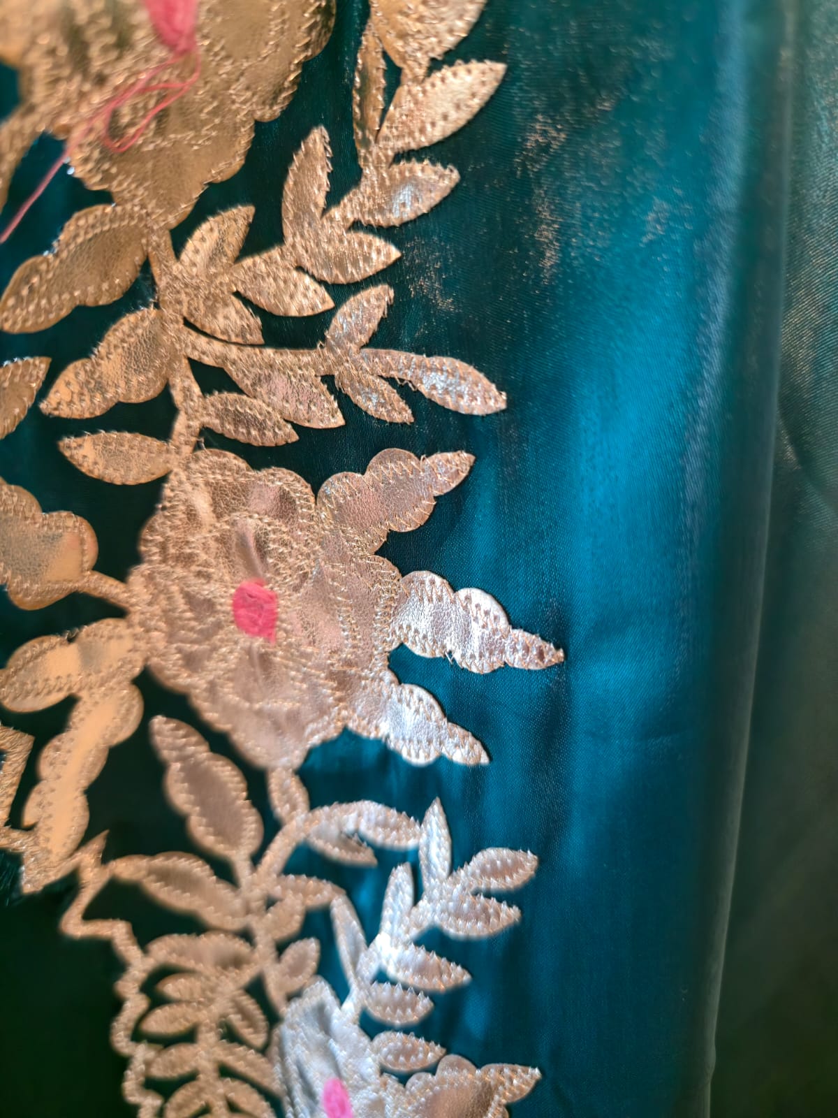Bottle green pure viscose fendi unstich three peice suit - Image 3