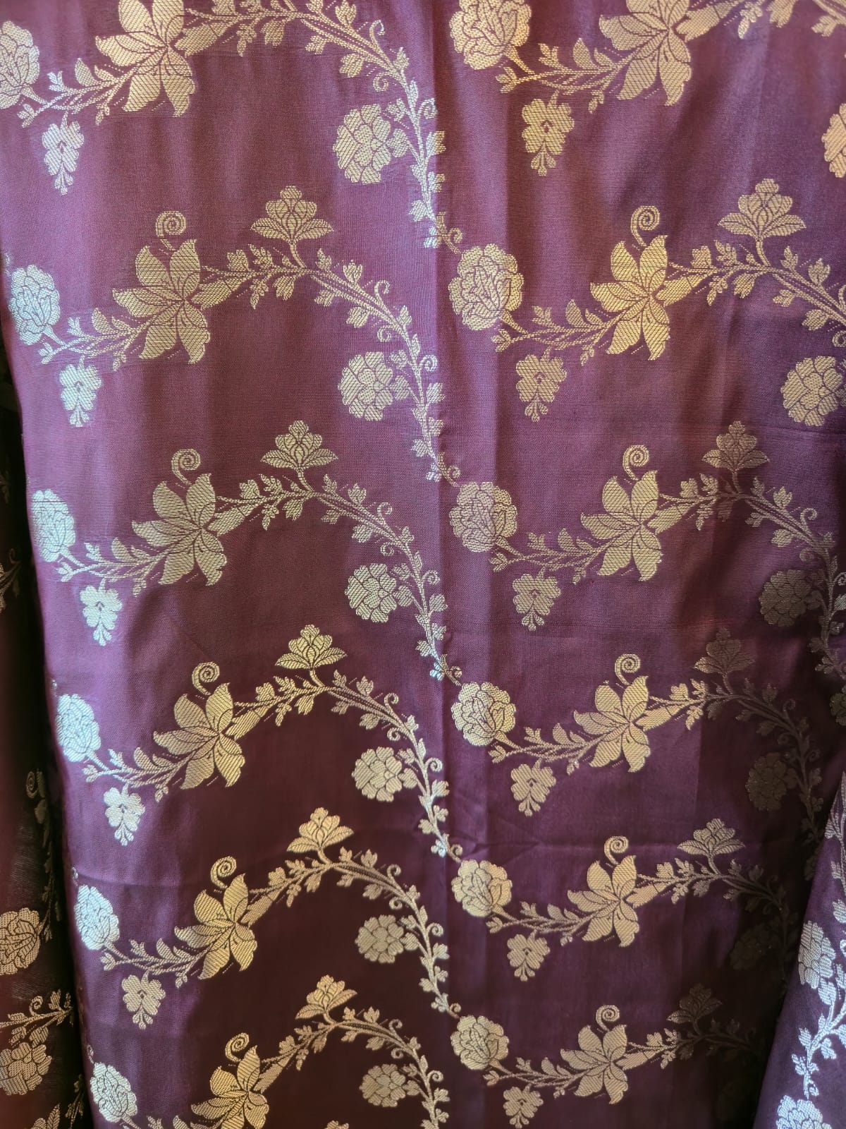 Rich onion mauv pure silk unstich three peice suit. - Image 2