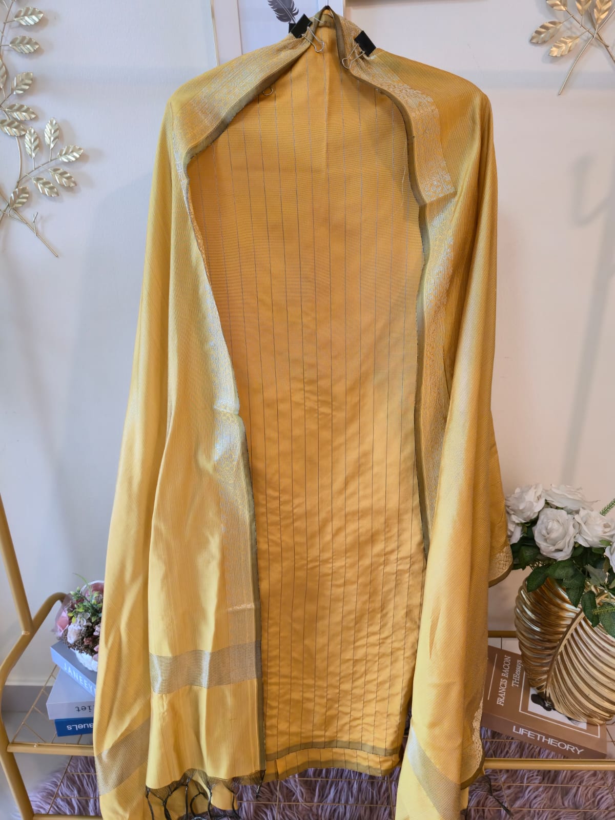 Presenting a very elegant Pure Cotton striped unstitched suit▫️ Pure cottin striped shirt (unstitched)