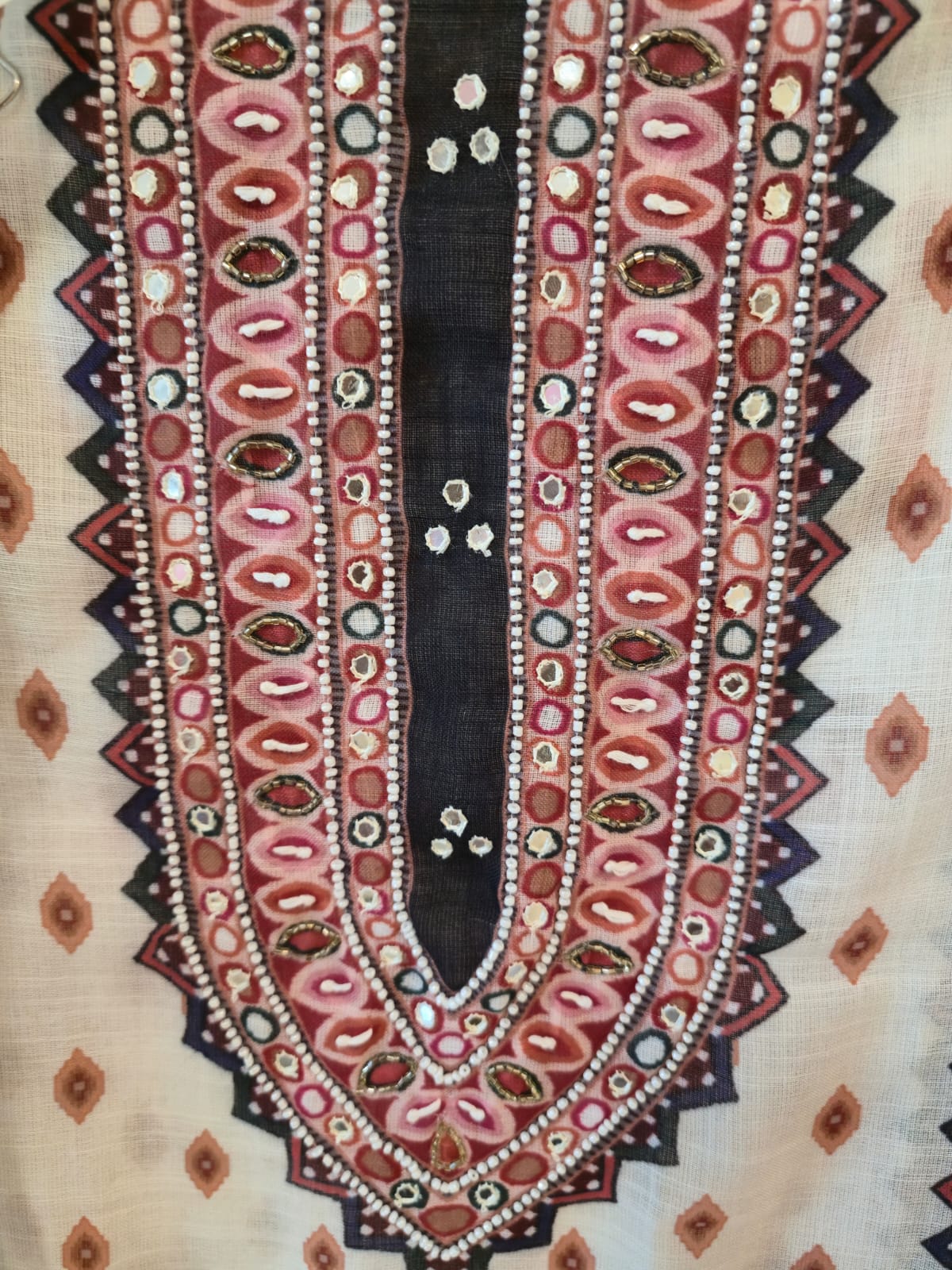 Ikkat print Premium cotton linen unstiched three peice suit - Image 3
