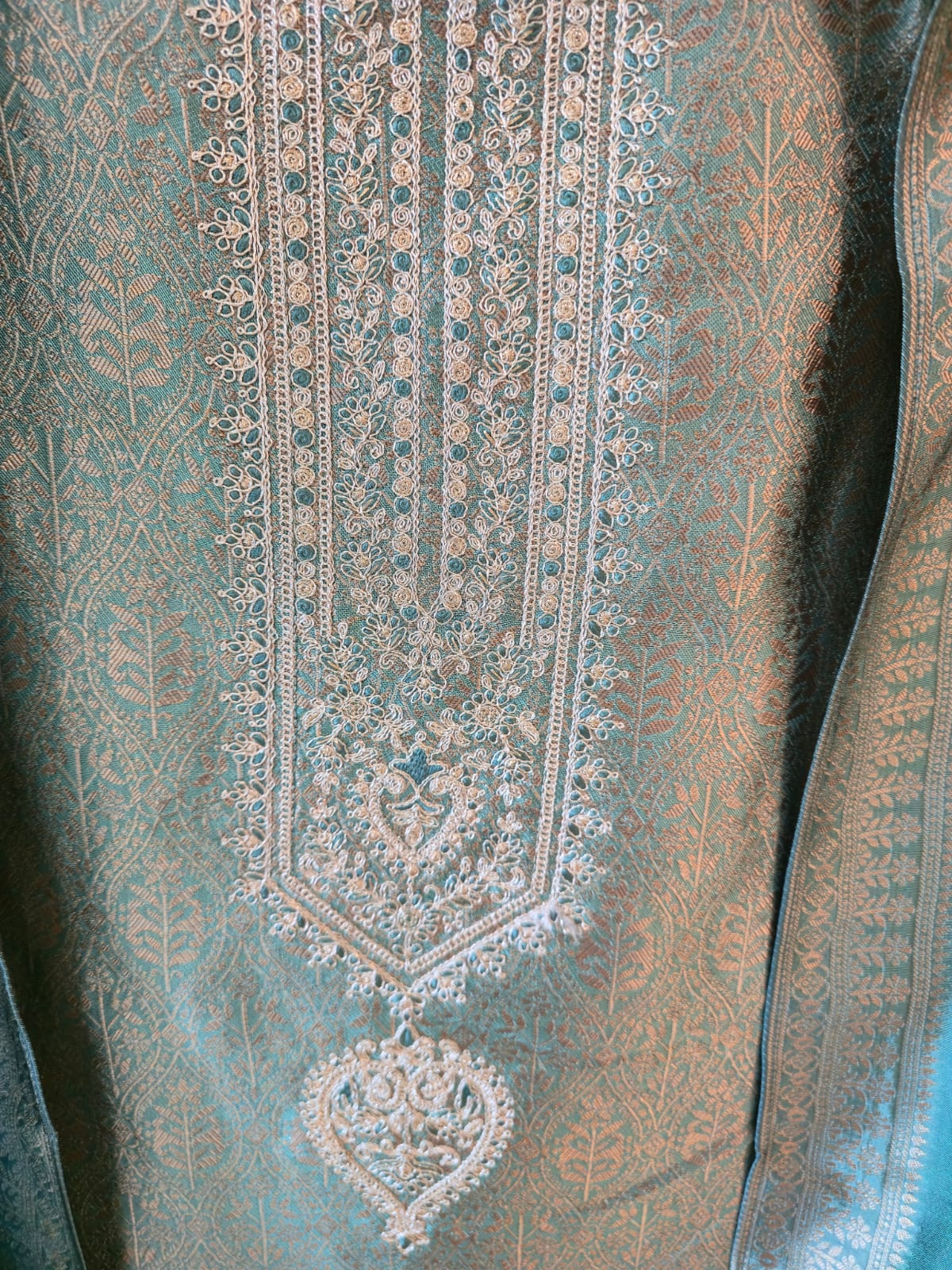 Mettalic Turquoise pure bhagalpuri banglori Silk Suit with Silver Floral Weave unstich three peice suit - Image 7