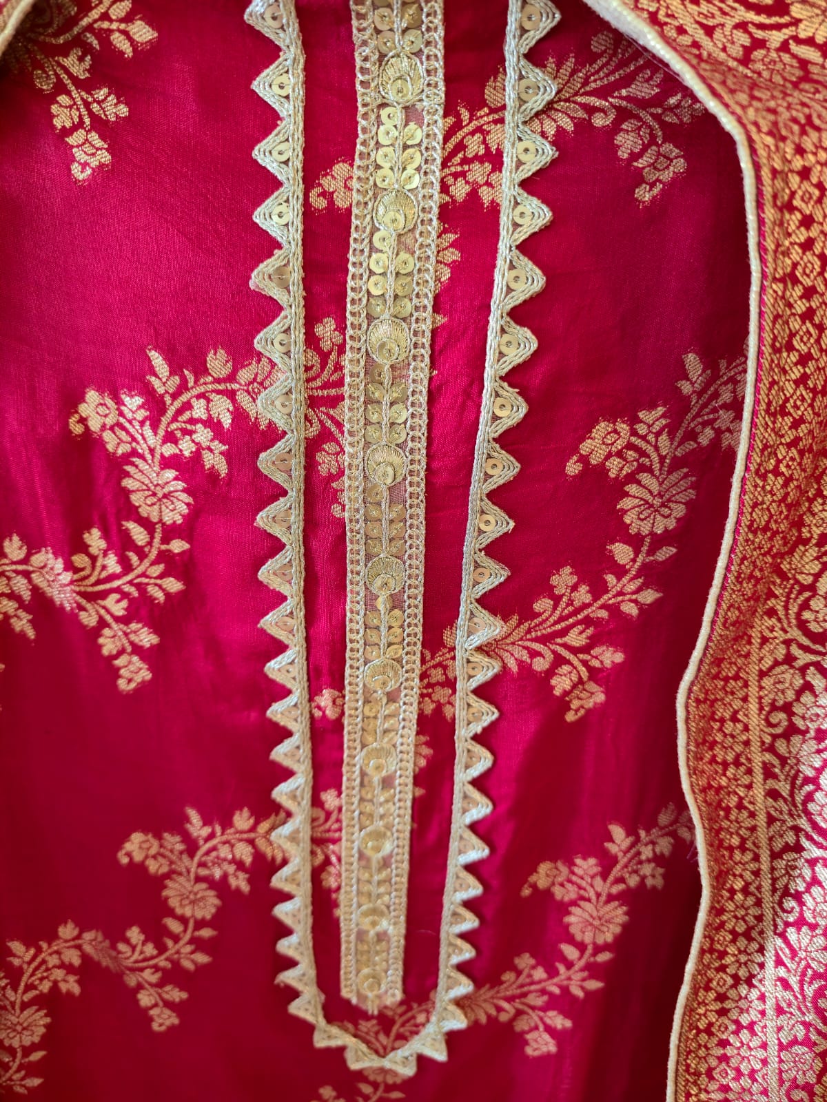 Elegant fushia pink pure Banarasi georgette unstiched three piece Embroidered Suit Set - Image 3